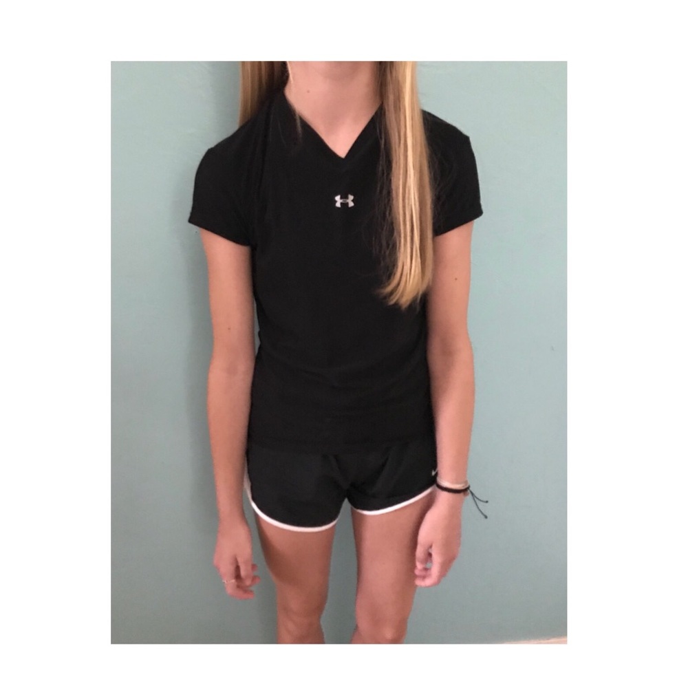 😍 Under Armour Athletic Top 😍